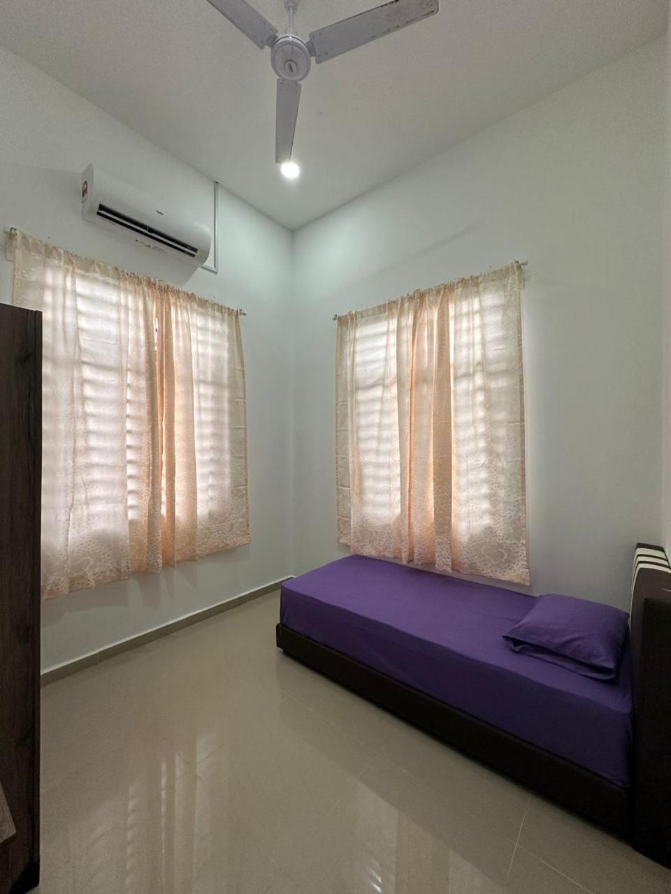 Homestay Kemaman Fyna08 Semi-D, 4 Bedrooms Dekat Pantai Kijal Exteriér fotografie